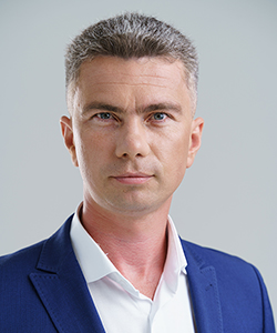 Денис Овчаров